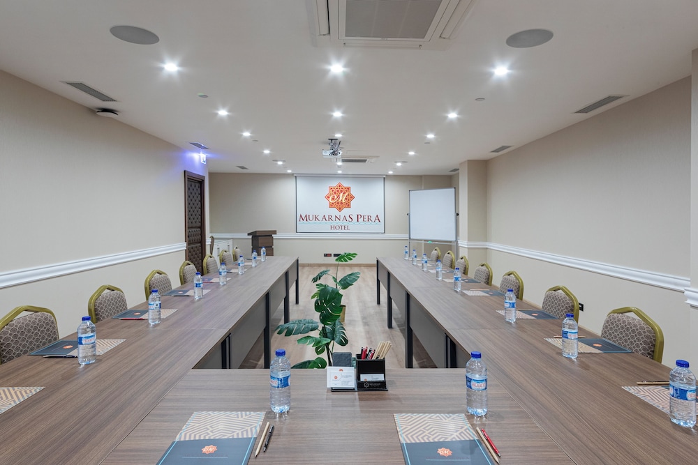 Mukarnas Pera Hotel 65/72