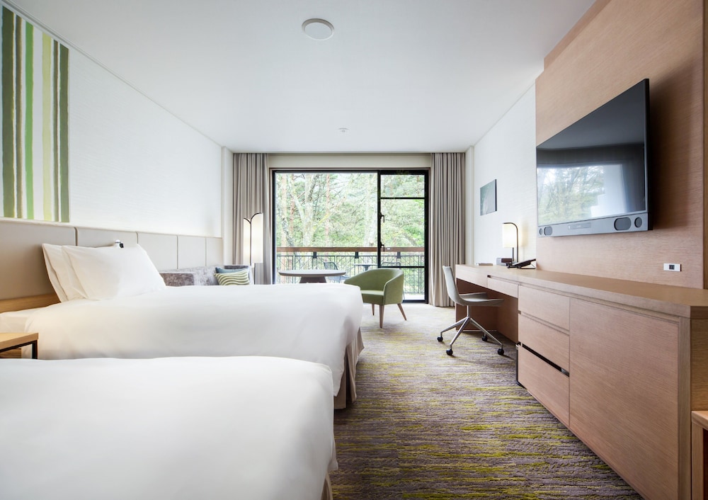 Premium, Twin Beds, Sofa