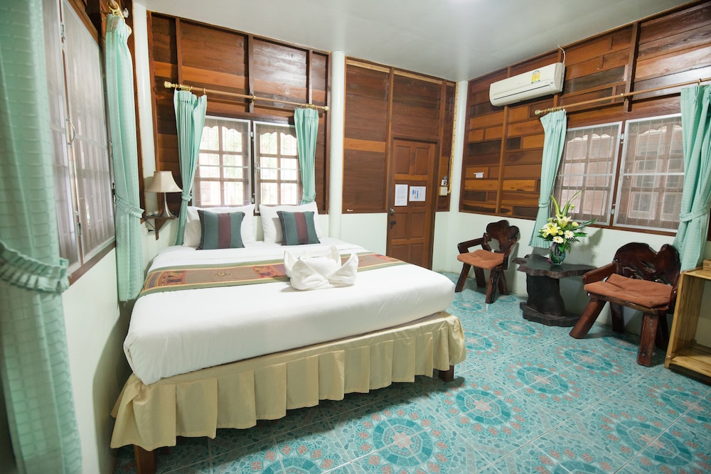 Pongphen Guesthouse 27/72