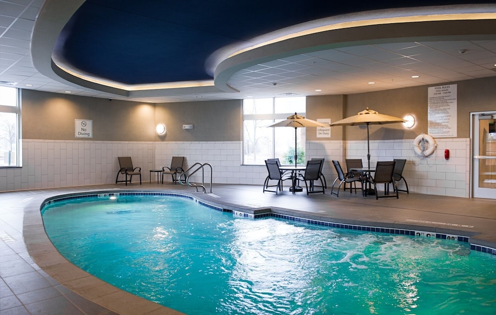 Holiday Inn Express Suites Madison Central 5/68
