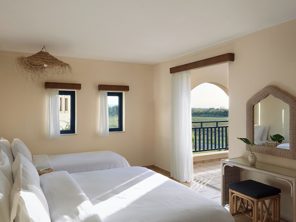 House, Bungalow, Double Bed, Lateral Side Sea View, Sofa