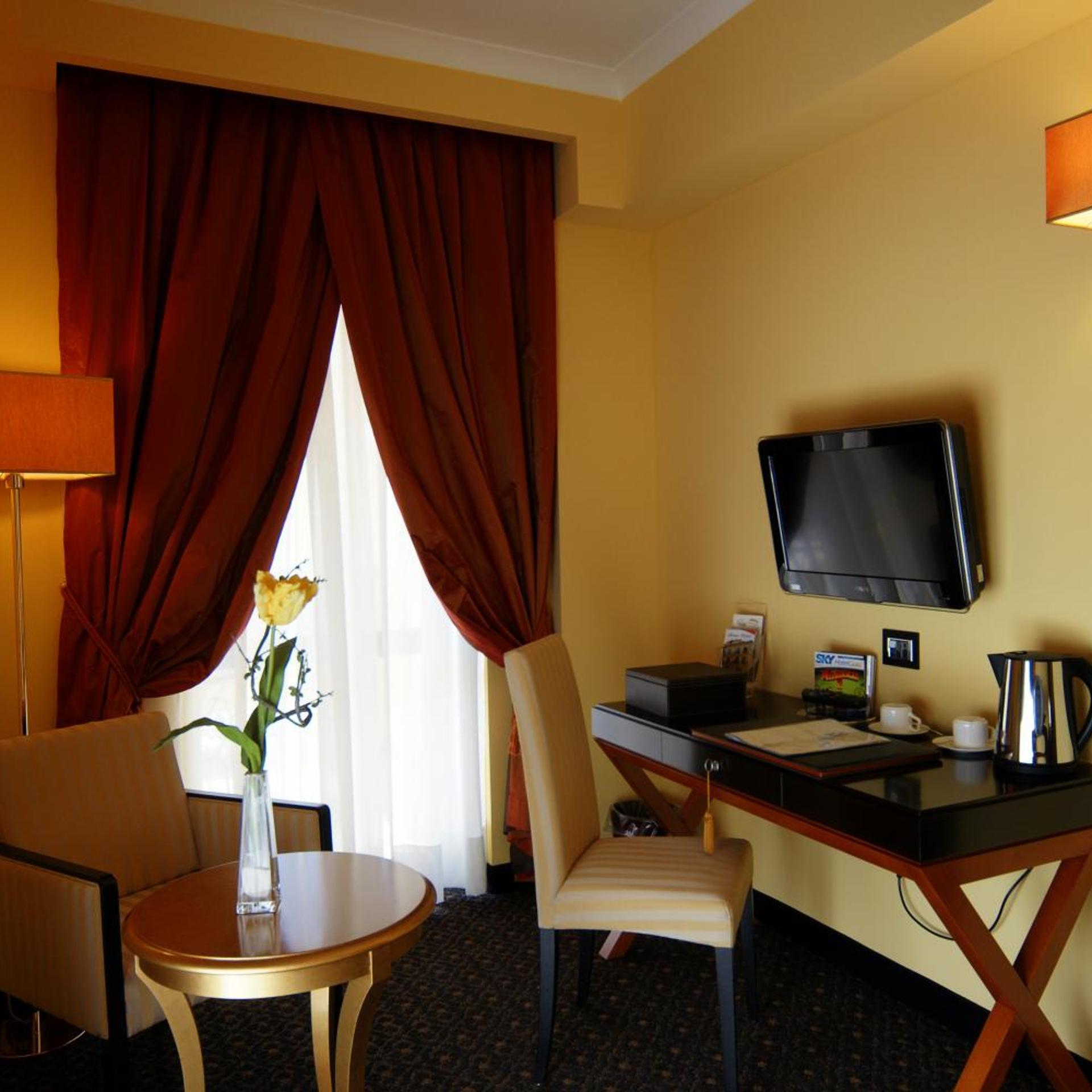 Bram Hotel 43/50