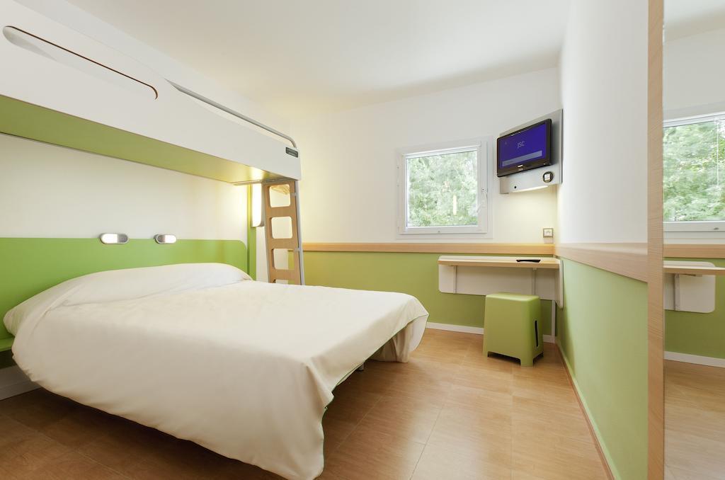 ROOM, TRIPLE, SINGLE, BUNK BED