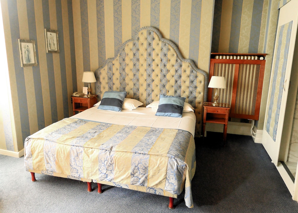 Grand Hotel Des Templiers 18/68