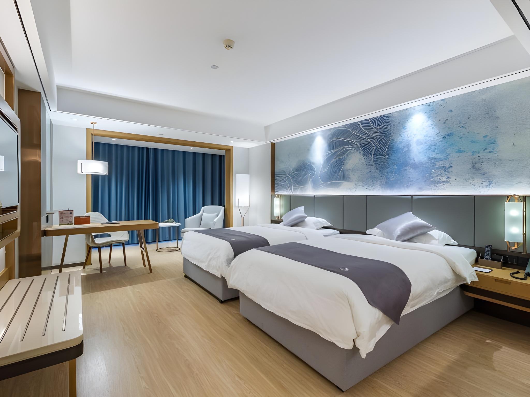 DELUXE, TWIN BEDS