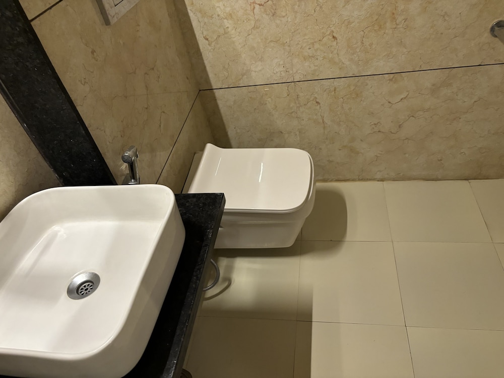 Hotel Maya International 42/50