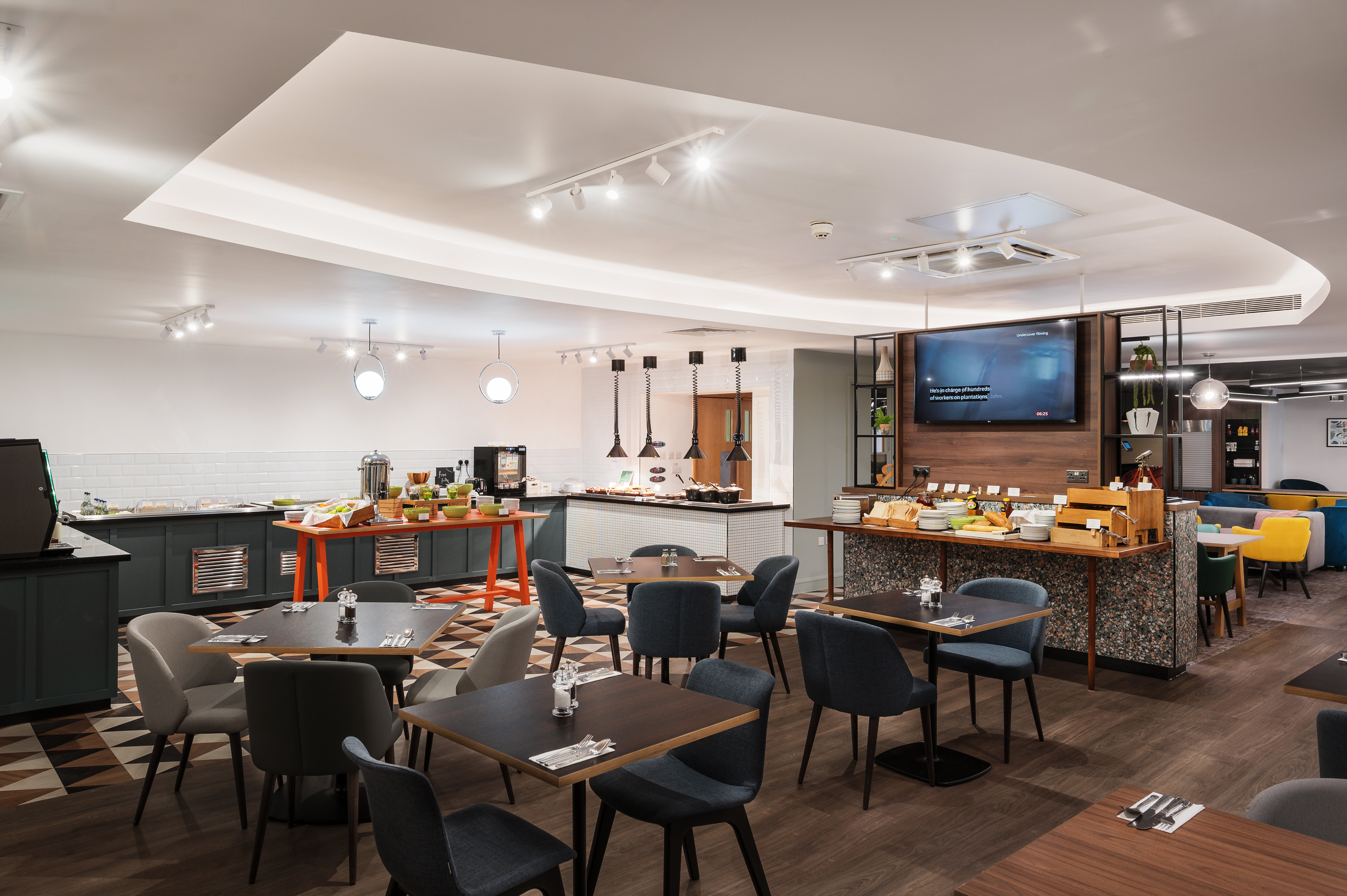 Holiday Inn Rochester Chatham an IHG Hotel 50/79