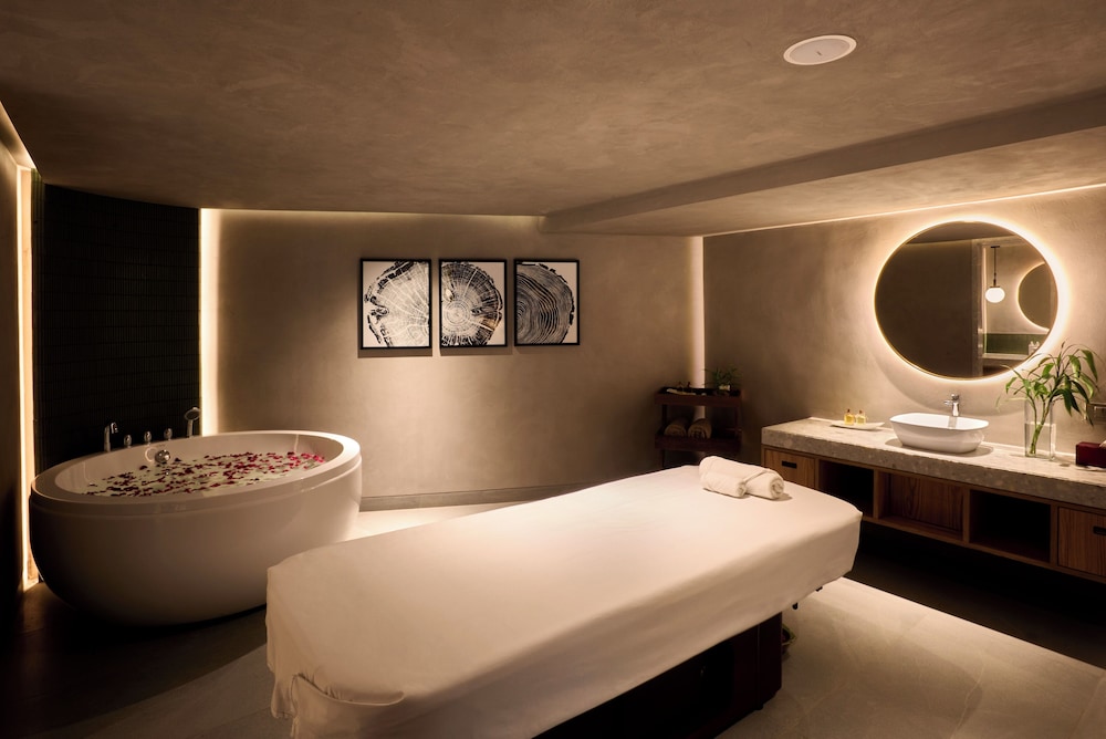 Athiva Resort & Spa Khandala 24/48