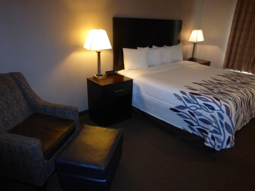 Red Roof Inn Pecos 8/23