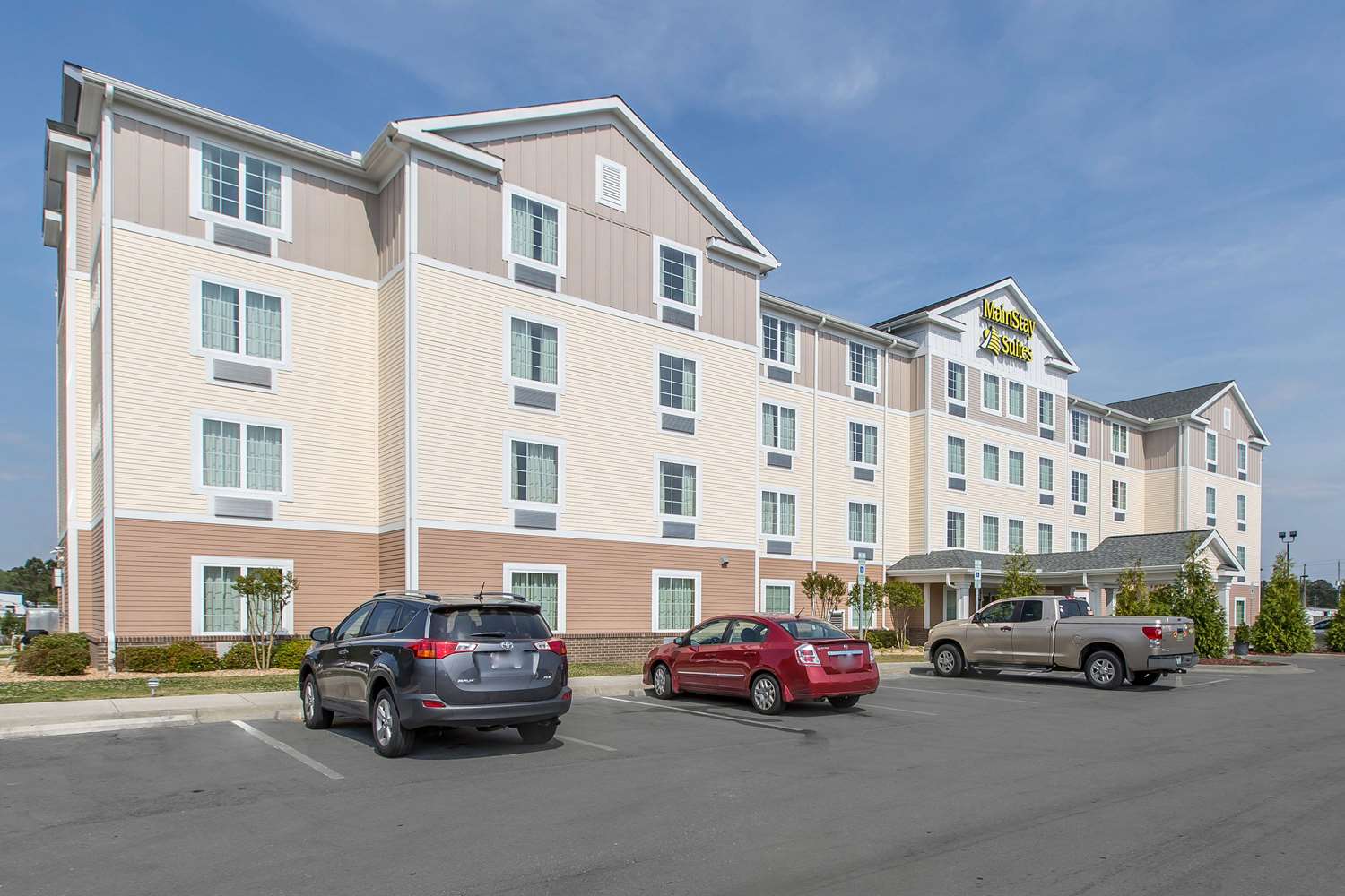 Mainstay Suites Camp Lejeune 33/38
