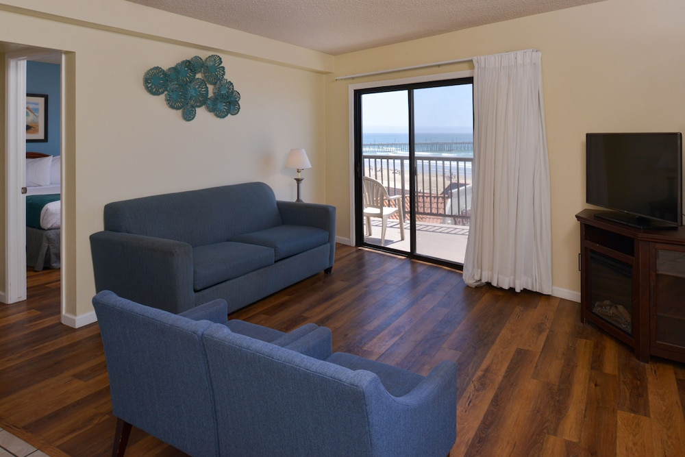 Edgewater Inn And Suites 48/76