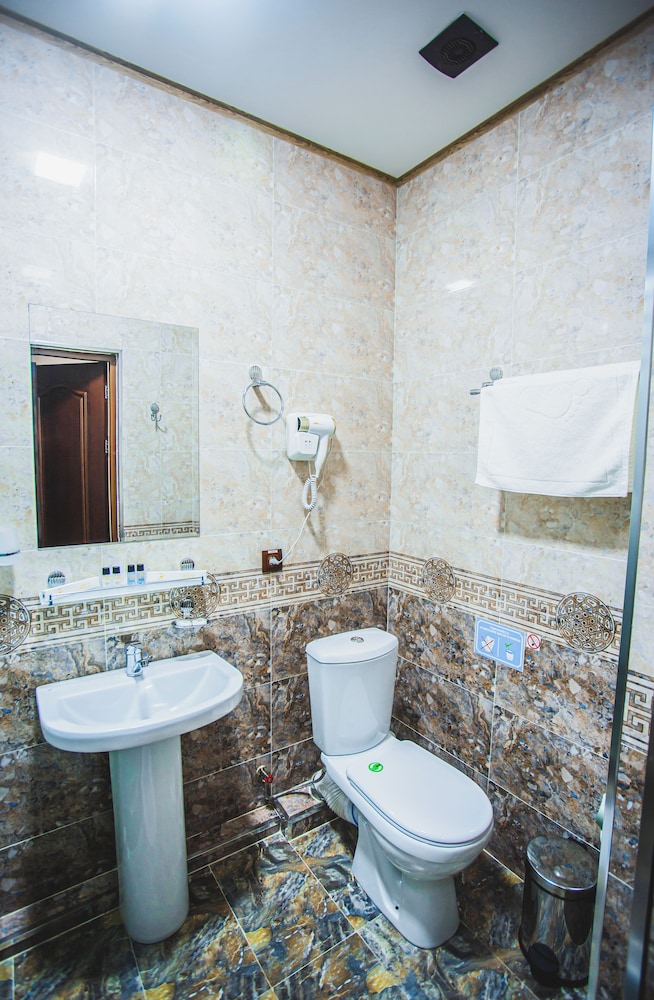 Ravan Hotel Tashkent 57/58