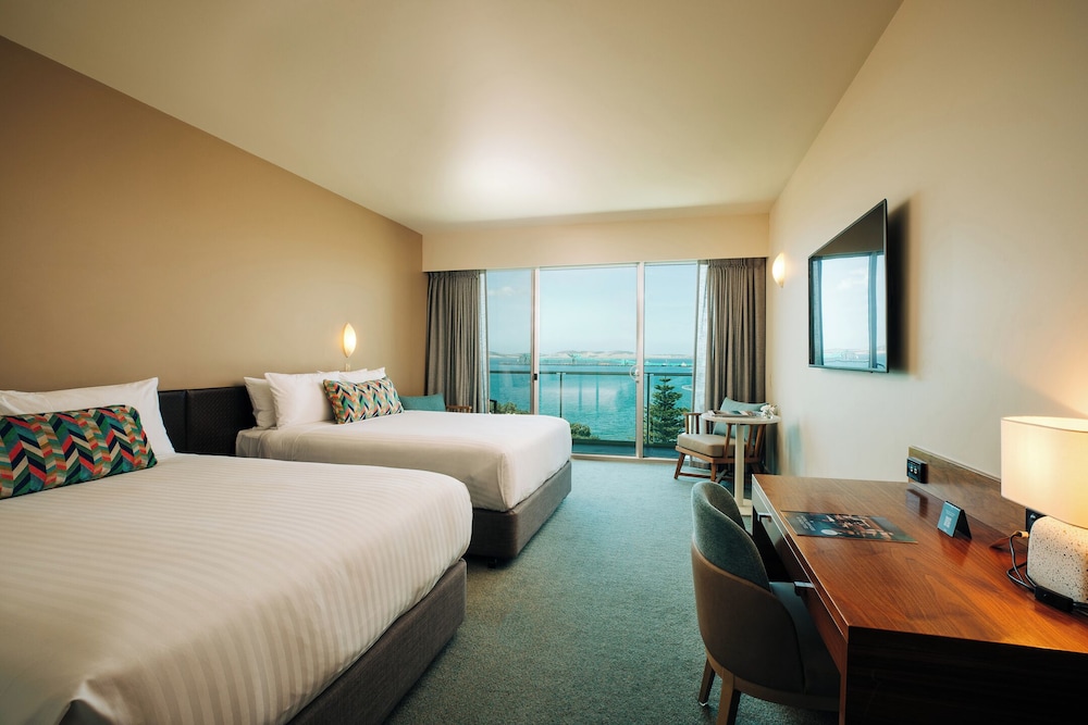 The Port Lincoln Hotel 17/50