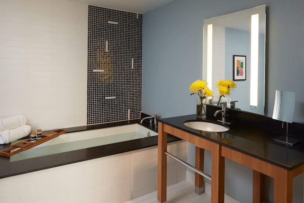 Kimpton Shorebreak Huntington Beach Resort 58/81