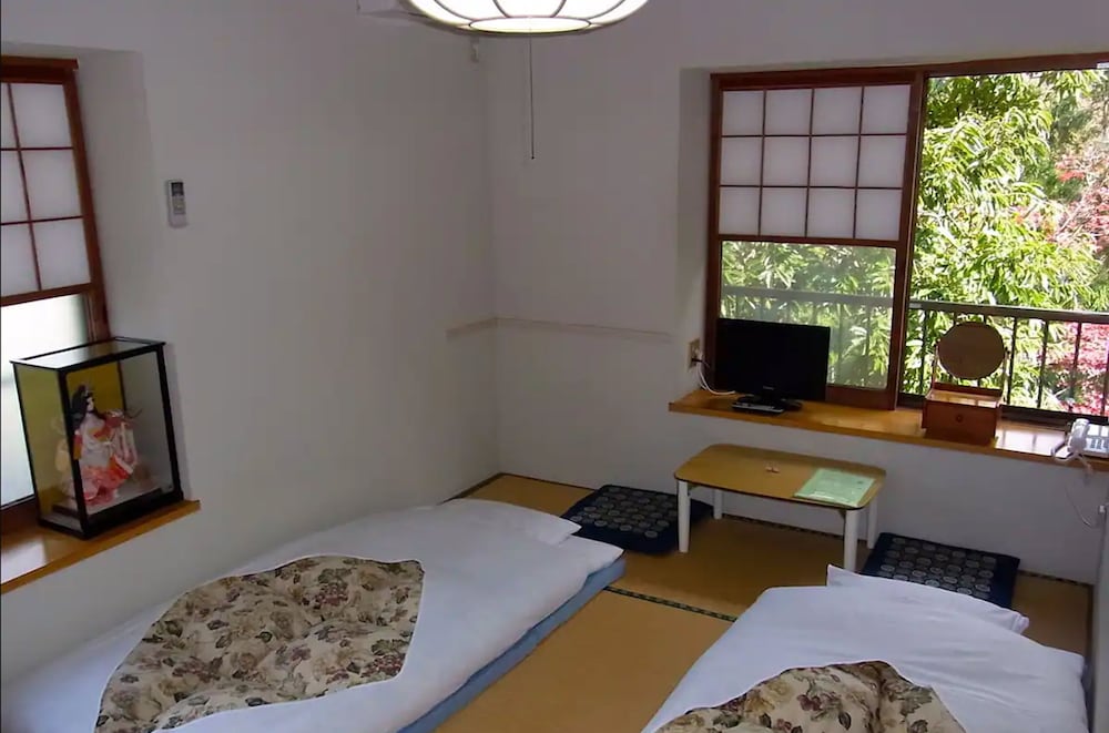 Fuji-Hakone Guest House 7/29