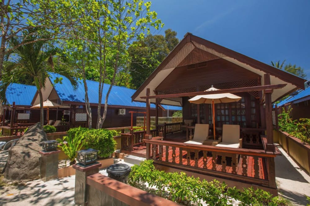 Coral View Island Resort 1/31