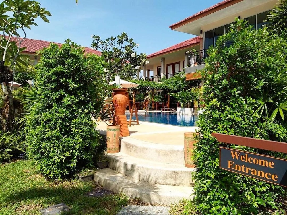 Baan Sooksiri Bangsaray酒店(Baan Sooksiri Bangsaray) 图片1
