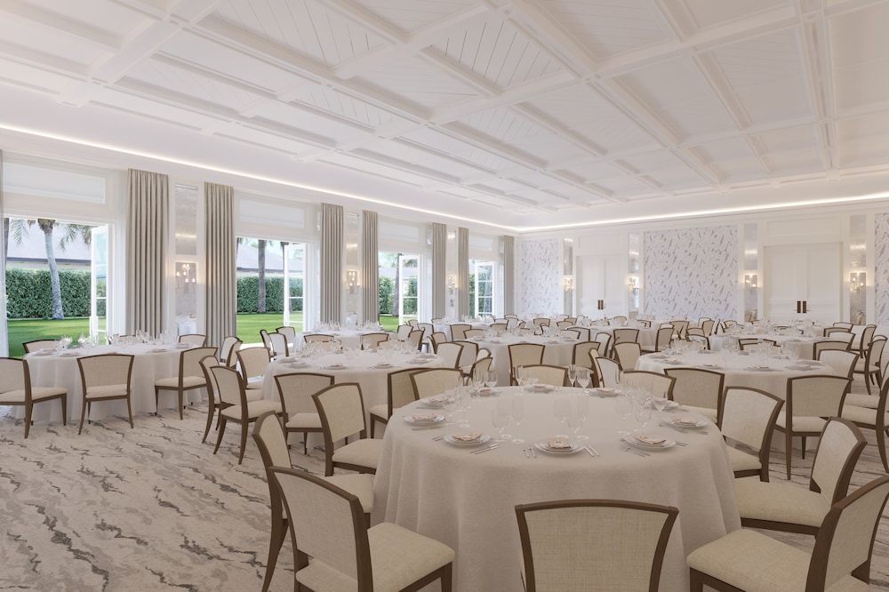 The Naples Beach Hotel and Golf Club 26/46