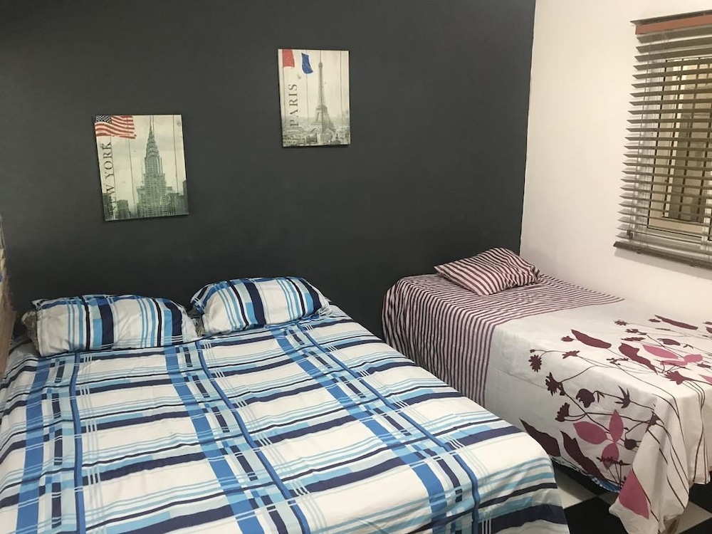 Aarony House Hotel 14/50