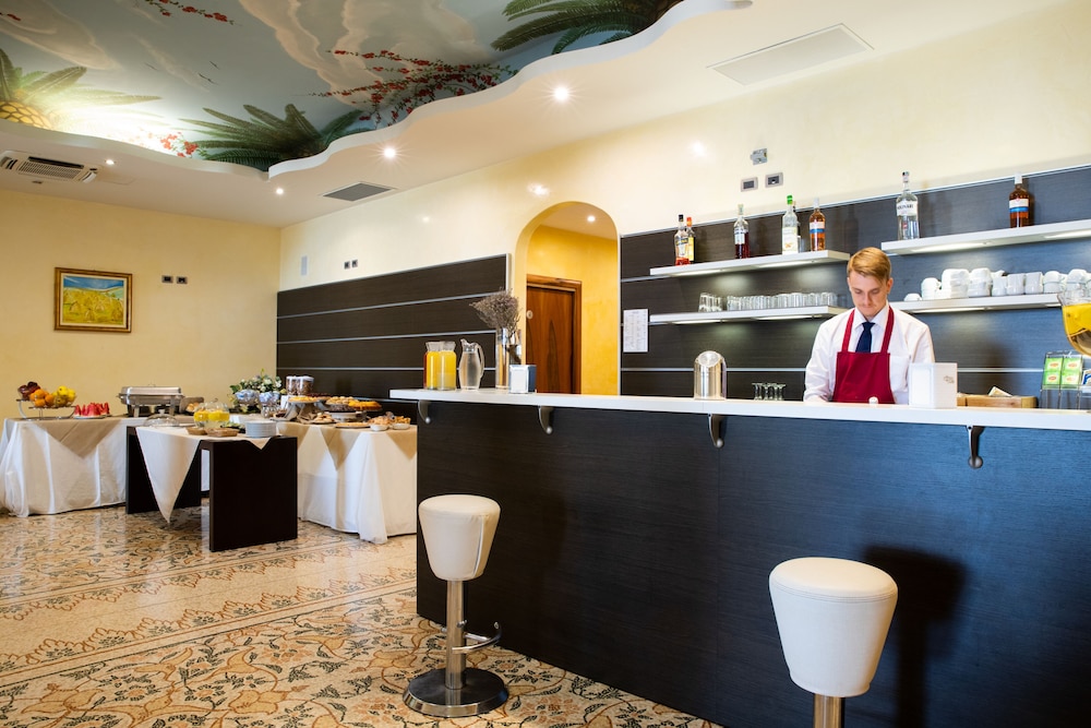 Hotel Aurora E Del Benessere 53/70