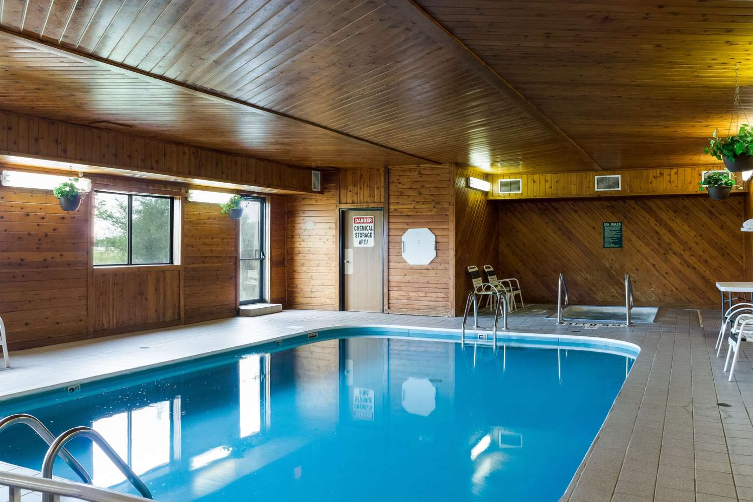 Rodeway Inn Wahpeton 24/43