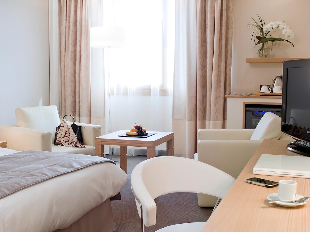 Mercure Paris Velizy 35/74