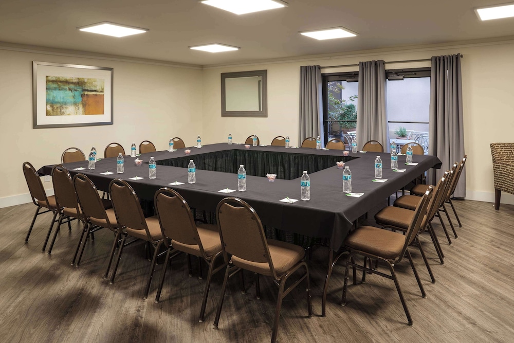 Wyndham Executive Center Columbia 46/60