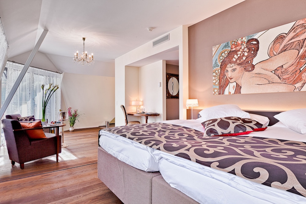 Junior Suite, Penthouse, Double Bed, Lake View