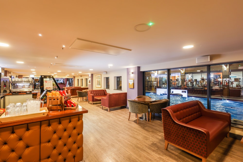 Waterside Hotel And Leisure Club 43/59