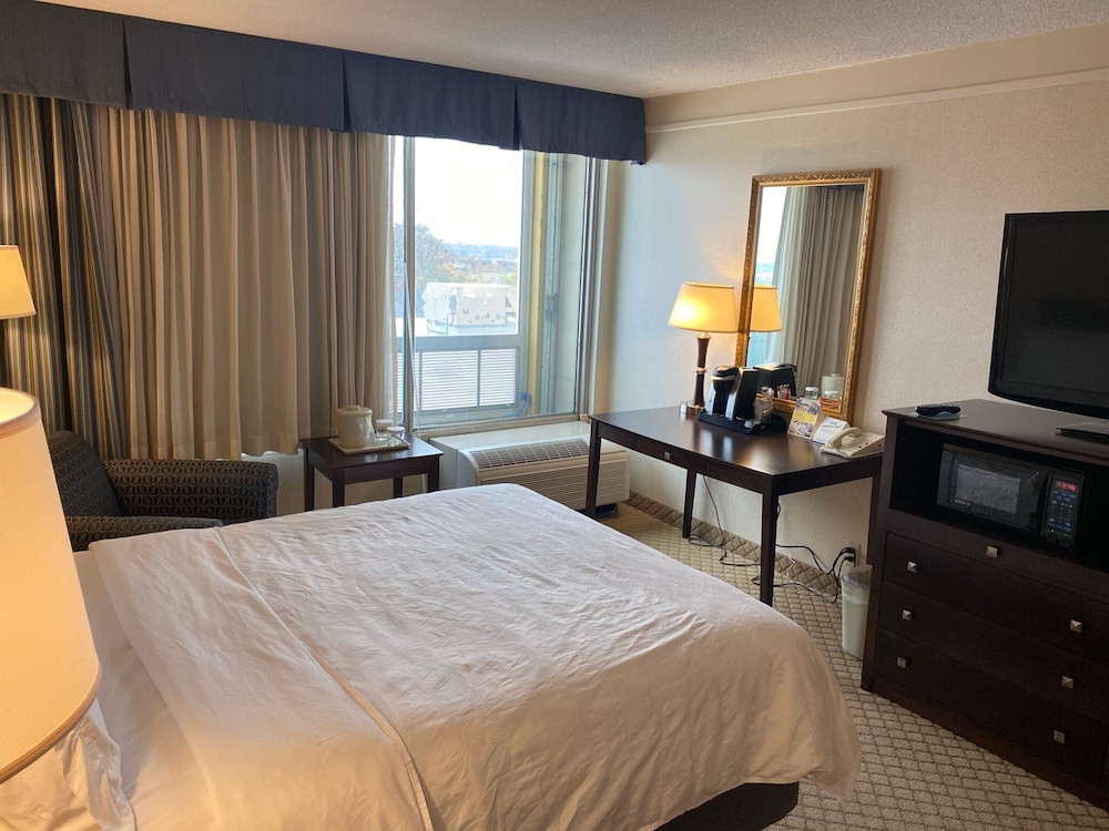 Holiday Inn Portland-By The Bay 15/74