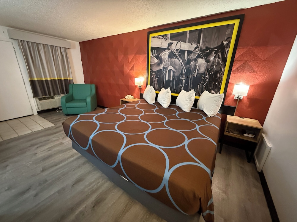 Super 8 by Wyndham Newcastle 17/59