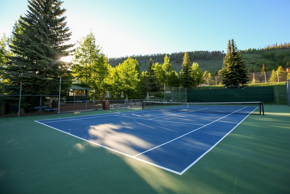 Tennis Townhome 2 Bed 2 5 Bath 22/50
