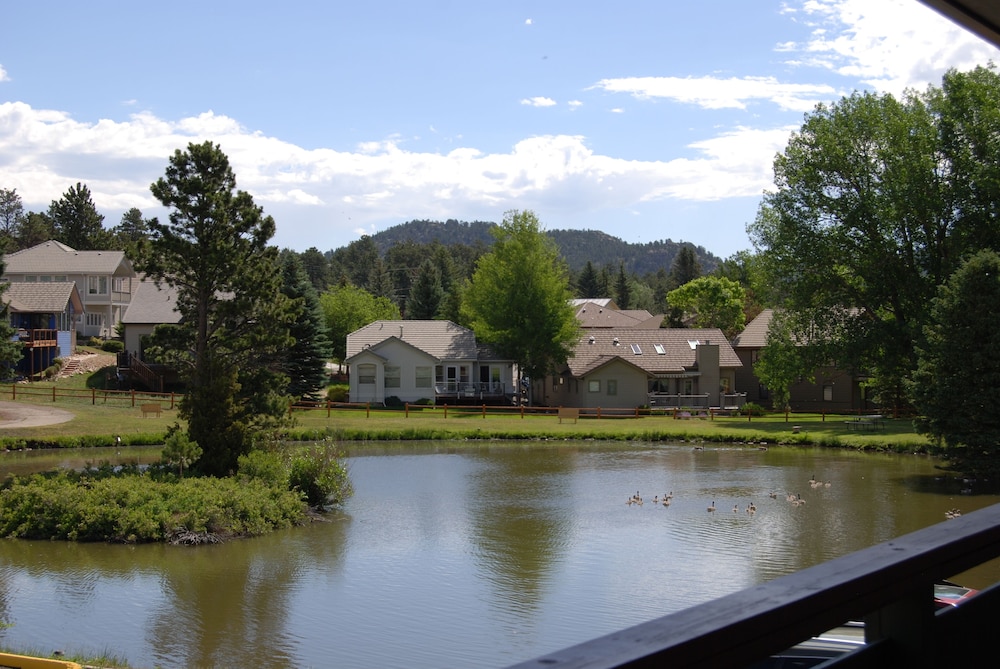 Discovery Lodge 64/69
