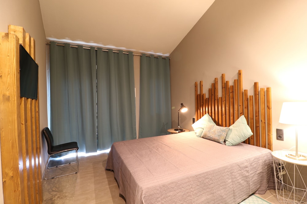 SUPERIOR, DOUBLE BED
