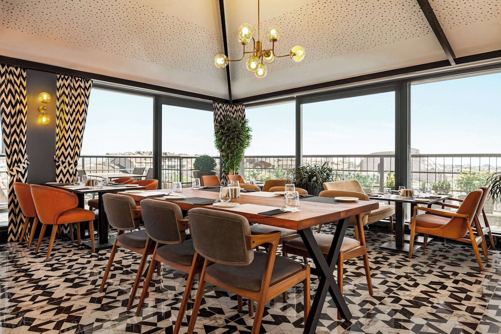Ramada Encore by Wyndham Istanbul Sisli 44/55