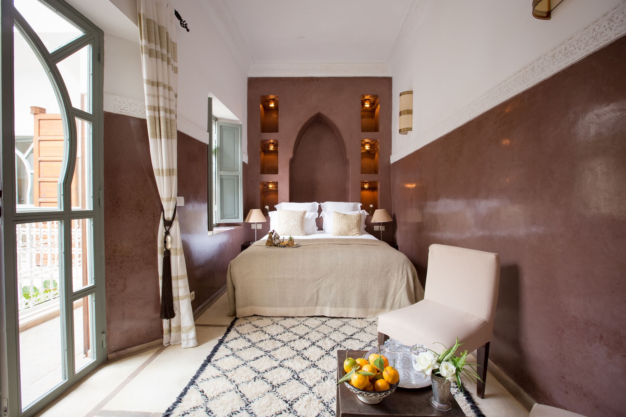 Oriental, Superior, Queen Bed