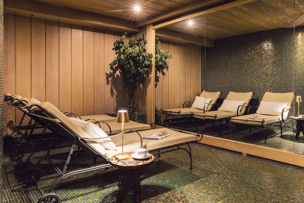Hotel Auren 27/48