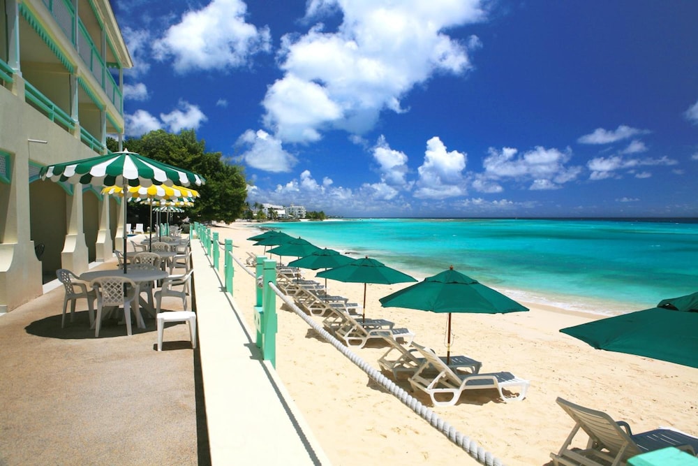 Coral Mist Beach Hotel 16/30