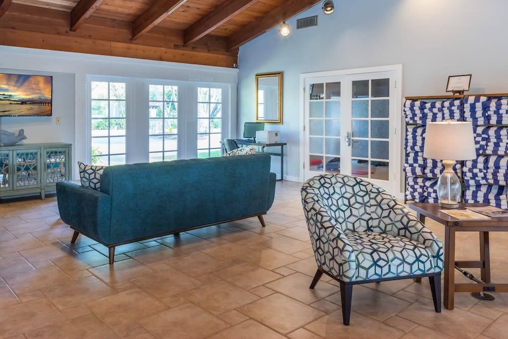 Park Shore Resort 43/60