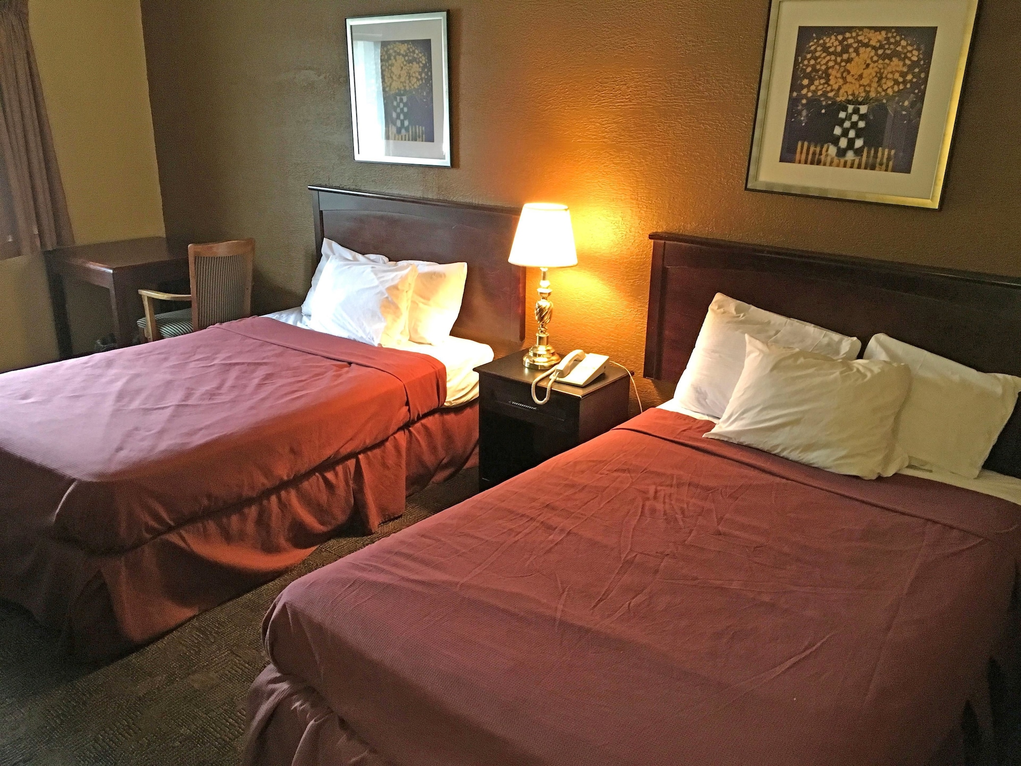 ROOM, 2 DOUBLE BEDS