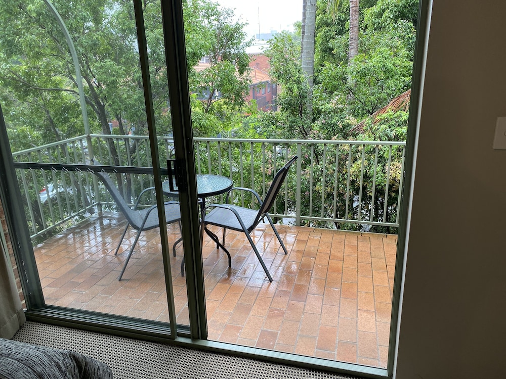 Belmore All-Suite Hotel 23/54