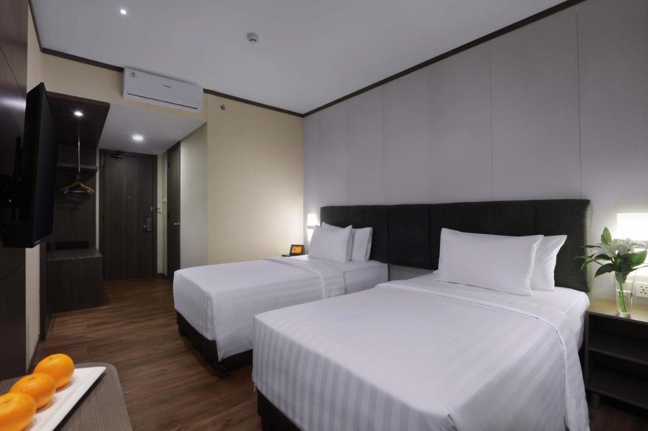 Harper Premier Nagoya Batam 17/25