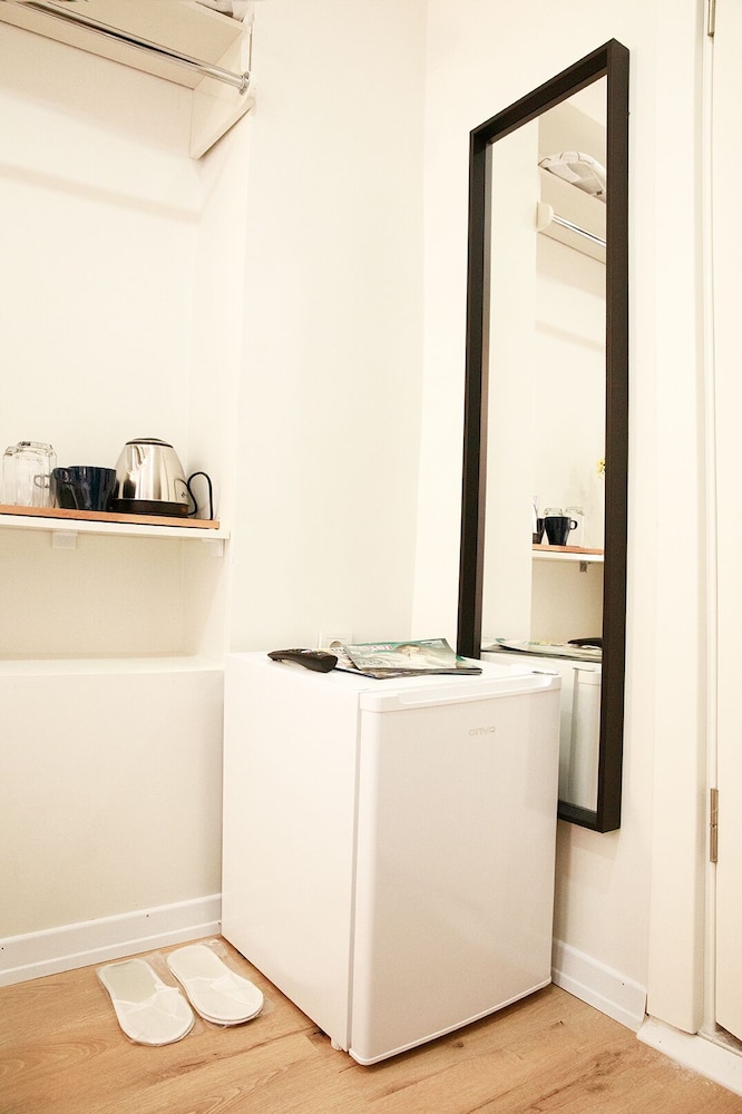 Beans House Suite 7/50