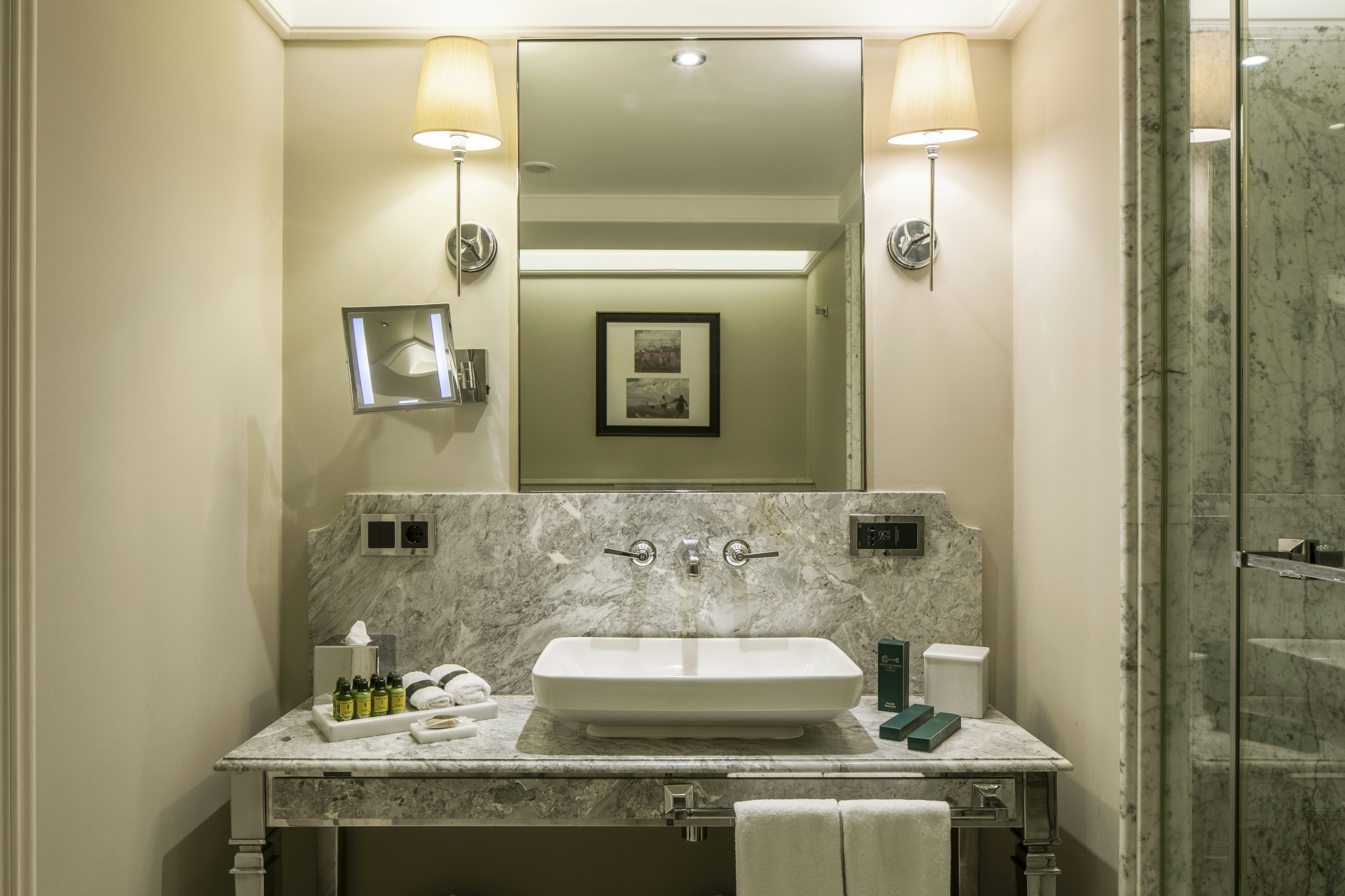 The Bank Hotel Istanbul, a Member of Design Hotels 63/65