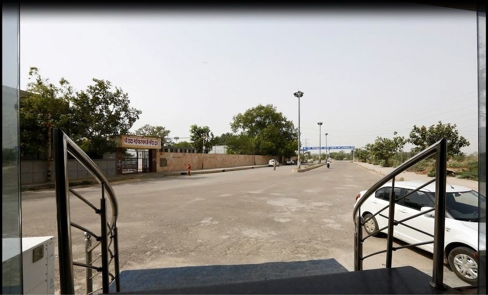 Hotel Green Lotus Dwarka 29/32