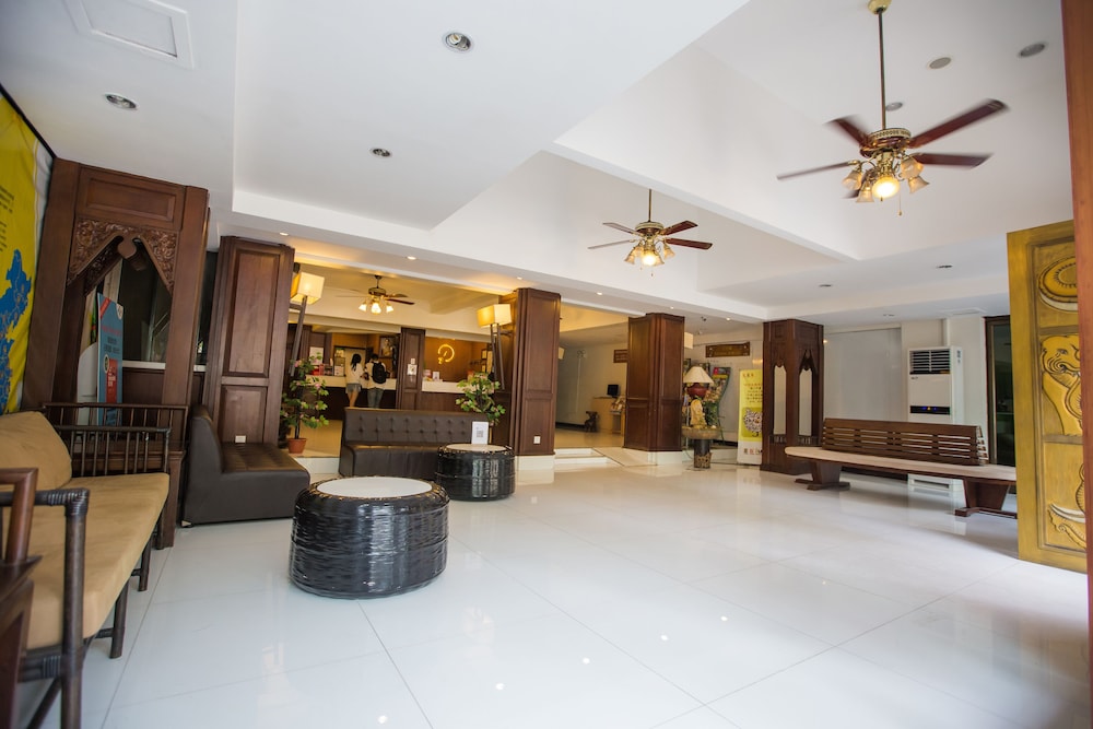 CHIANG ROI 7 DAYS INN 18/51