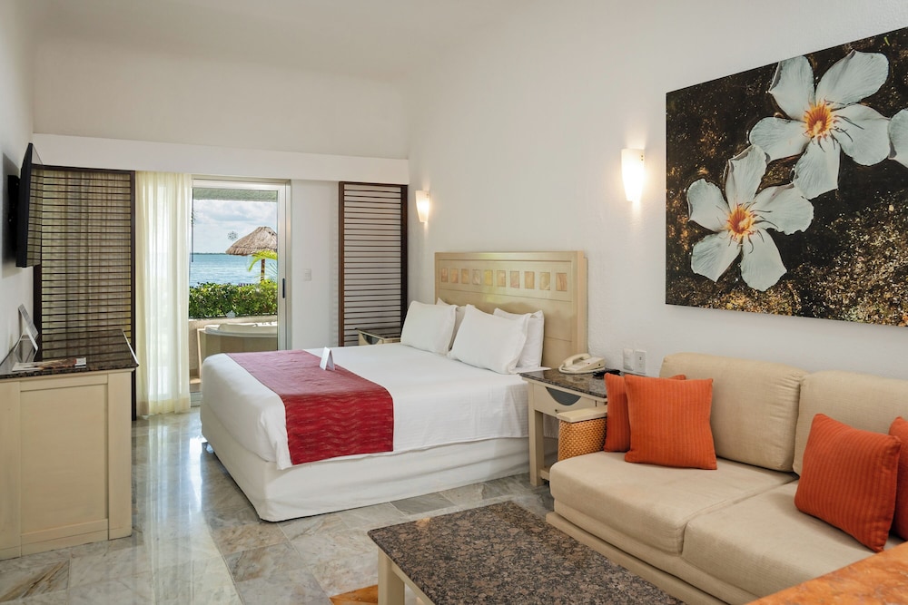 Sunset Marina Resort & Yacht Club All Inclusive 14/43
