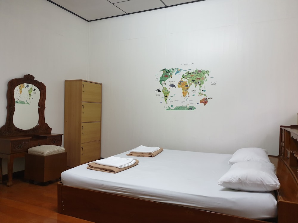 Super Hostel 35/54
