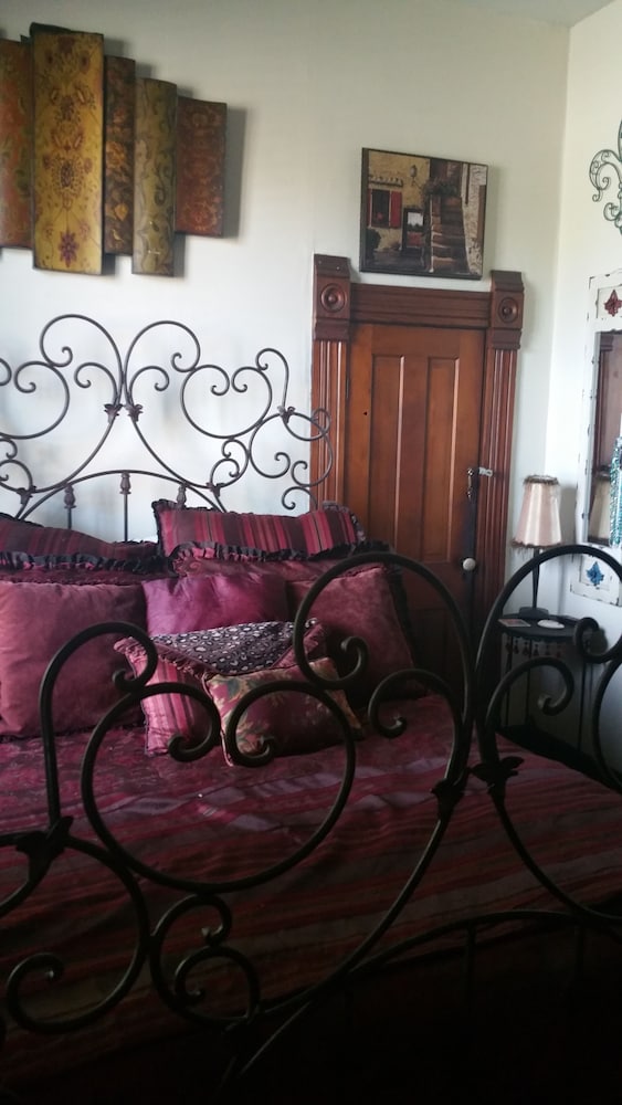 Fig Tree Manor 22/45
