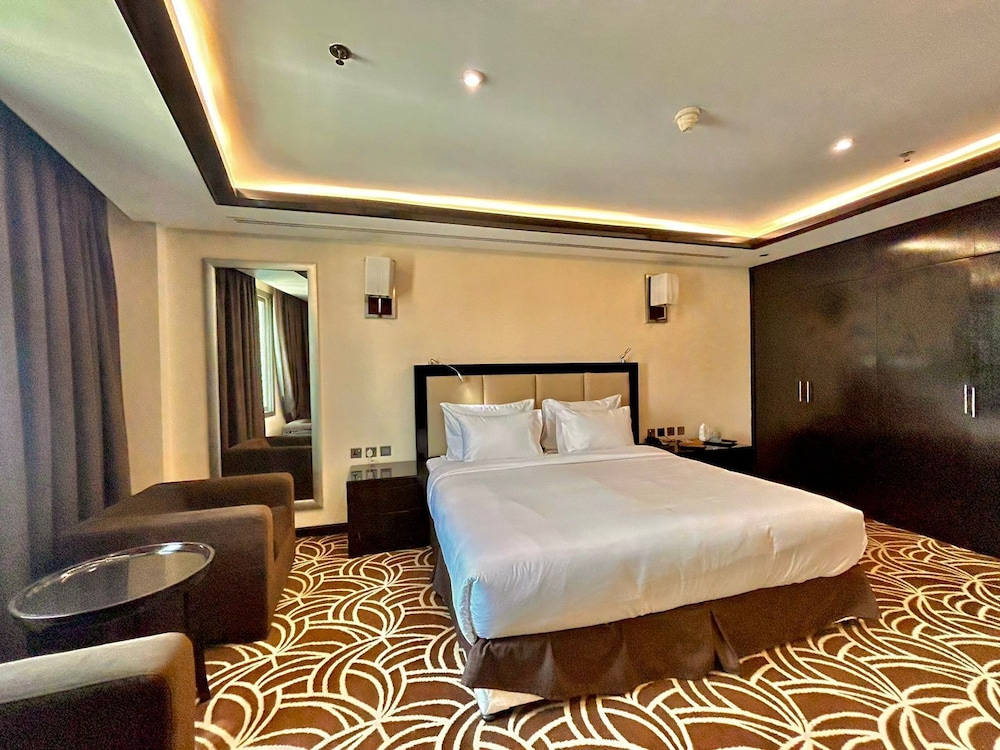 Pavilion Palace Hotel 14/43